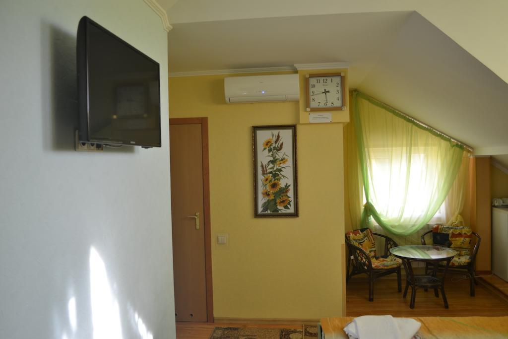 Hotel U Olega Truszkavec Szoba fotó